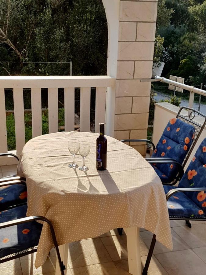 Apartmani Luka Zrnovo Dış mekan fotoğraf