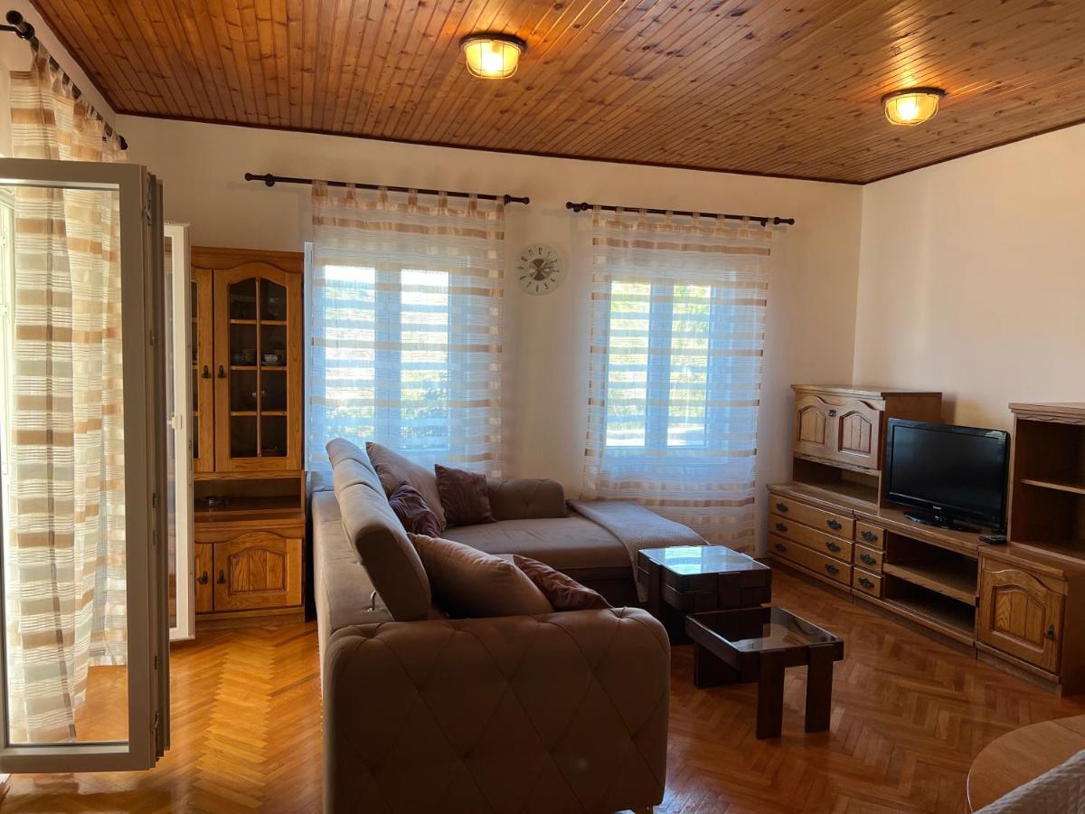 Apartmani Luka Zrnovo Dış mekan fotoğraf