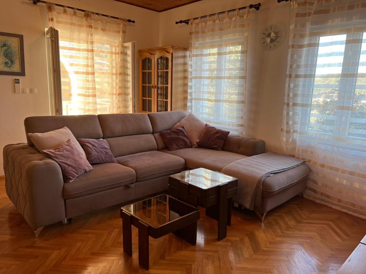 Apartmani Luka Zrnovo Dış mekan fotoğraf