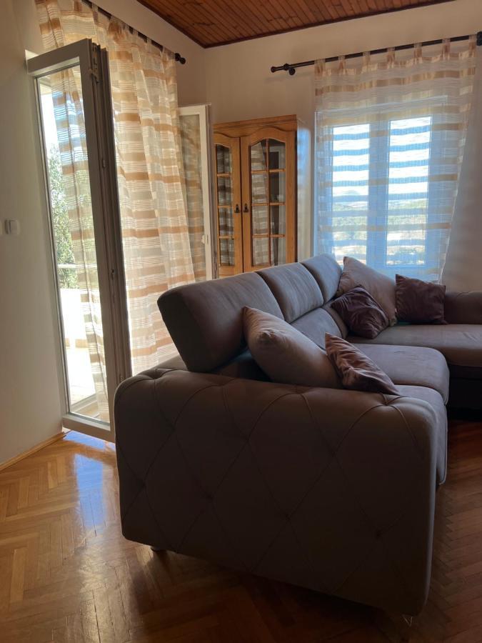 Apartmani Luka Zrnovo Dış mekan fotoğraf